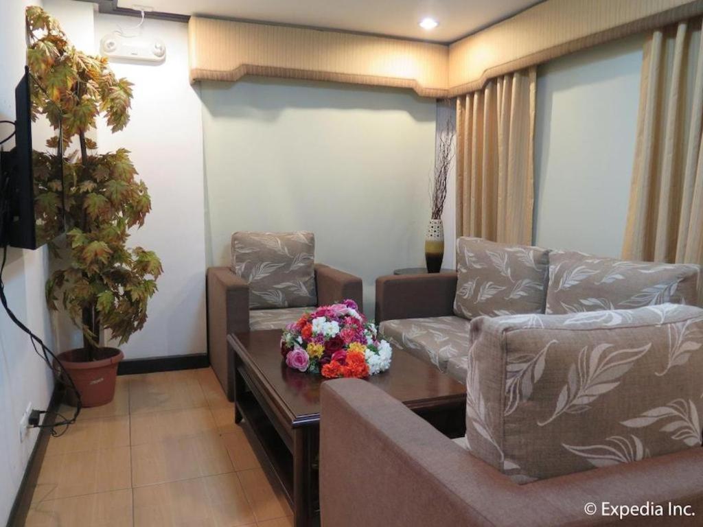D' Leonor Hotel Davao City Extérieur photo